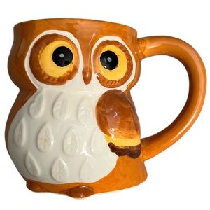 Adorable Ceramic Owl Mug! Brand New and a great gift for the owl lover!